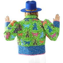 Load image into Gallery viewer, The Queen Bee