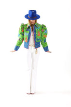 Load image into Gallery viewer, The Queen Bee