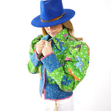 Load image into Gallery viewer, The Queen Bee