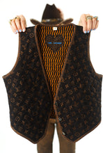 Load image into Gallery viewer, The Wolfe Quilted Vest - PRE-ORDER
