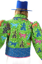 Load image into Gallery viewer, The Queen Bee