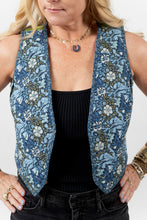 Load image into Gallery viewer, The Wolfe Quilt Vest - Small