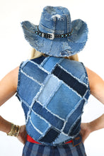Load image into Gallery viewer, The Wolfe Quilt Vest - Medium