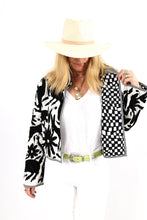 Load image into Gallery viewer, The Slim Shortie