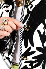 Load image into Gallery viewer, The Slim Shortie