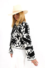 Load image into Gallery viewer, The Slim Shortie