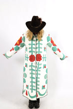 Load image into Gallery viewer, The Duster