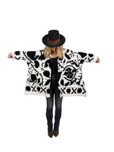 Load image into Gallery viewer, Suzani Helen