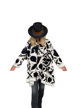 Load image into Gallery viewer, Suzani Helen