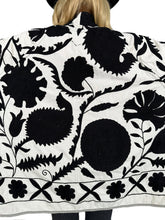 Load image into Gallery viewer, Suzani Helen