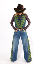 Load image into Gallery viewer, The Wolfe Vest - Medium