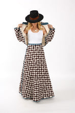 Load image into Gallery viewer, The Slim Shortie