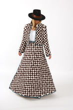 Load image into Gallery viewer, The Slim Shortie