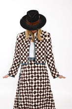 Load image into Gallery viewer, The Slim Shortie