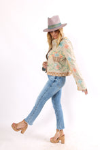 Load image into Gallery viewer, The Slim Shortie