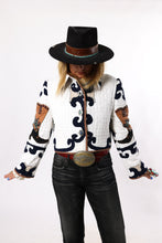 Load image into Gallery viewer, Slim Shortie