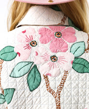 Load image into Gallery viewer, The Queen Bee