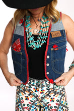 Load image into Gallery viewer, The Wolfe Vest - Small