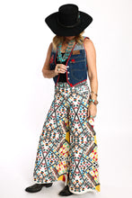 Load image into Gallery viewer, The Wolfe Vest - Small