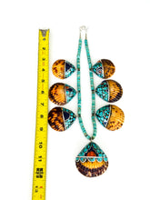 Load image into Gallery viewer, Turquoise Shell Necklace