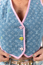 Load image into Gallery viewer, The Wolfe Quilted Vest - Medium