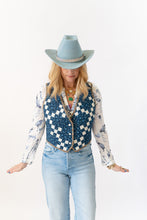 Load image into Gallery viewer, The Wolfe Vest - Medium