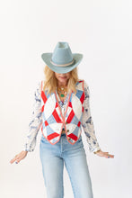 Load image into Gallery viewer, The Wolfe Vest - Large