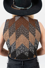 Load image into Gallery viewer, The Wolfe Quilted Vest - Medium
