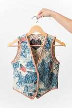 Load image into Gallery viewer, The Wolfe Quilted Vest - Small

