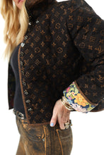 Load image into Gallery viewer, The Slim Shortie Quilted Jacket - PRE-ORDER
