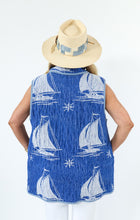 Load image into Gallery viewer, Le Zip Quilted Vest
