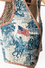 Load image into Gallery viewer, The Wolfe Quilted Vest - Small
