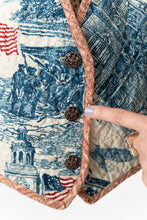 Load image into Gallery viewer, The Wolfe Quilted Vest - Small
