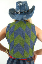 Load image into Gallery viewer, The Wolfe Quilt Vest - Medium
