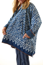 Load image into Gallery viewer, The Helen Quilt Jacket - Longer Sleeves
