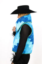 Load image into Gallery viewer, Le Zip Crop Vest
