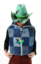 Load image into Gallery viewer, Le Zip Crop Vest
