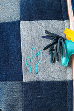 Load image into Gallery viewer, Le Zip Crop Vest
