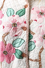 Load image into Gallery viewer, The Queen Bee
