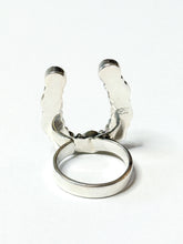 Load image into Gallery viewer, Turquoise Horseshoe Ring
