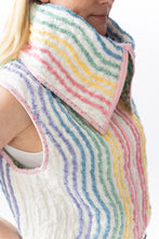 Load image into Gallery viewer, Le Zip Crop Vest
