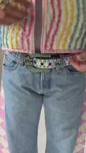 Load and play video in Gallery viewer, Le Zip Crop Vest
