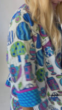 Load and play video in Gallery viewer, The Helen Quilt Jacket - Longer Sleeves
