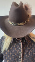 Load and play video in Gallery viewer, The Slim Shortie Quilted Jacket - PRE-ORDER
